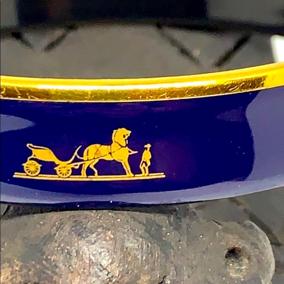 HERMES CALECHE BLUE ENAMEL GOLD BANGLE - Picture 7 of 7